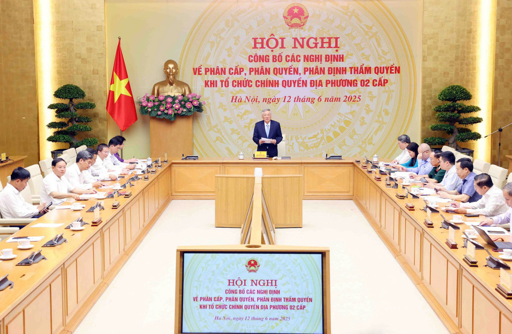 Hội nghị công bố các nghị định về phân cấp, phân quyền, phân định thẩm quyền khi tổ chức chính quyền địa phương hai cấp. 