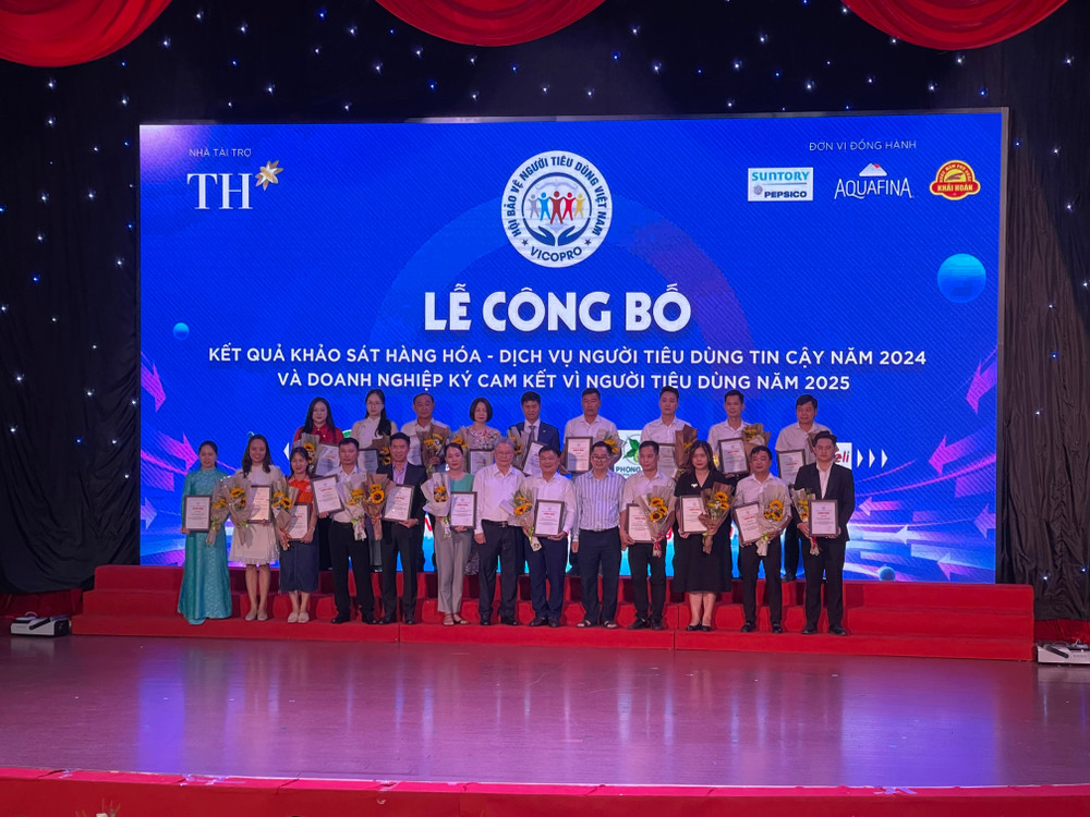 Vinh danh Top 50 hàng hóa, dịch vụ được người tiêu dùng tin cậy. top-50.jpg