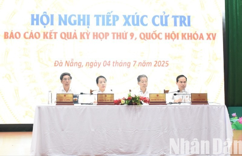 Đoàn đại biểu Quốc hội thành phố Đà Nẵng tiếp xúc cử tri sáng 4/7. txct-4981.jpg