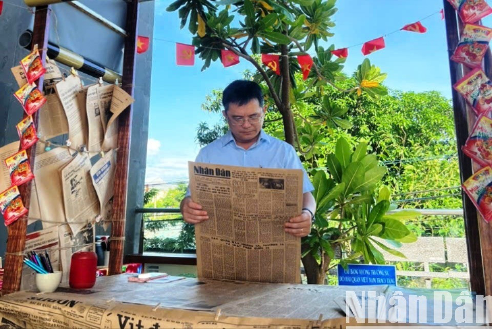 Nhà trưng bày Hoàng Sa là địa chỉ đỏ để người dân, du khách ghé thăm mỗi ngày. (Ảnh: ANH ĐÀO) 4febe3339c6c2b32727d-5608.jpg