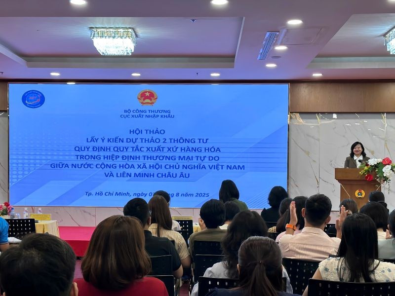 Hội thảo lấy ý kiến dự thảo hai Thông tư quy định Quy tắc xuất xứ hàng hóa.