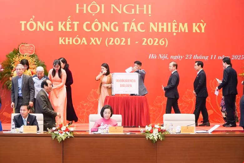 quyen-gop.jpg