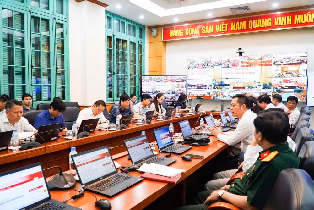 Hội nghị về triển khai Nghị quyết số 57-NQ/TW được tổ chức trực tiếp tại điểm cầu trụ sở Văn phòng Trung ương Đảng kết hợp trực tuyến đến điểm cầu các bộ, ngành, địa phương. (Ảnh QUỲNH TRANG)
