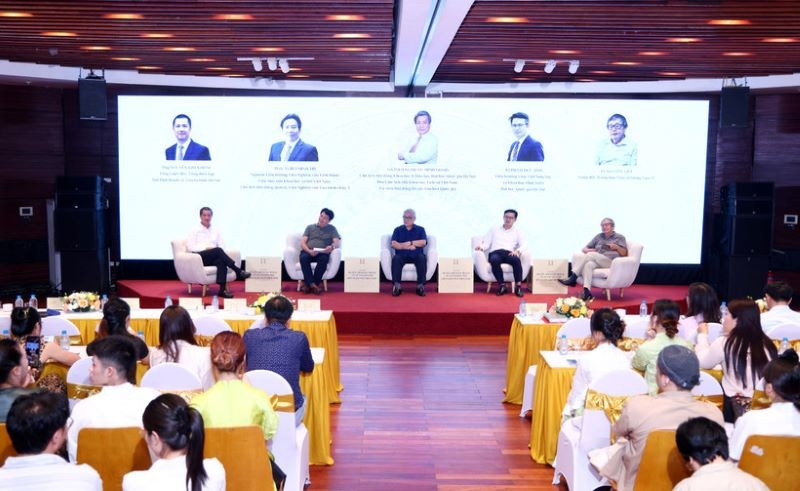 Tọa đàm thu hút nhiều chuyên gia, học giả đầu ngành khảo cổ học, lịch sử, mỹ thuật, văn hóa dân gian.