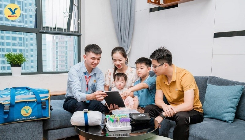 Dịch vụ lấy mẫu xét nghiệm tận nơi mang đến giải pháp chăm sóc sức khỏe chủ động của triệu người dân Việt. 3.jpg