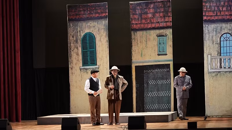 Một cảnh trong Vở kịch “Lá đơn thứ 72”. (Ảnh: XUÂN HƯNG)