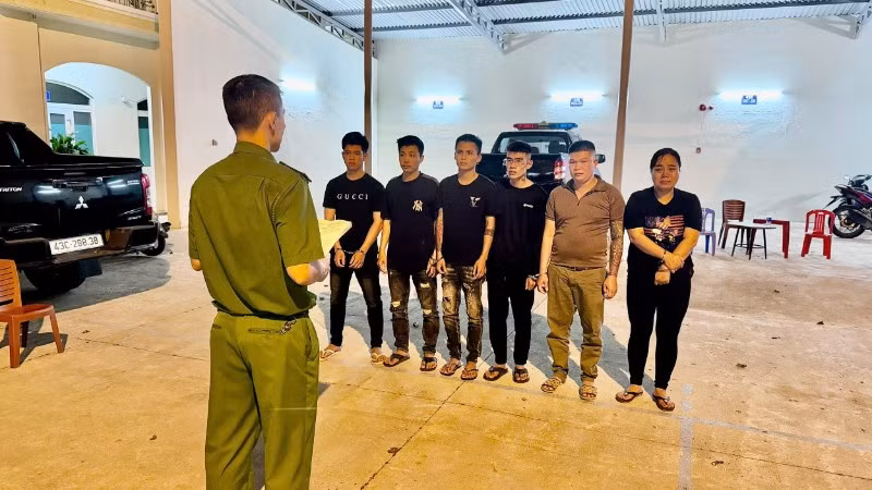 Các đối tượng tại cơ quan điều tra. (Ảnh: Công an cung cấp)
