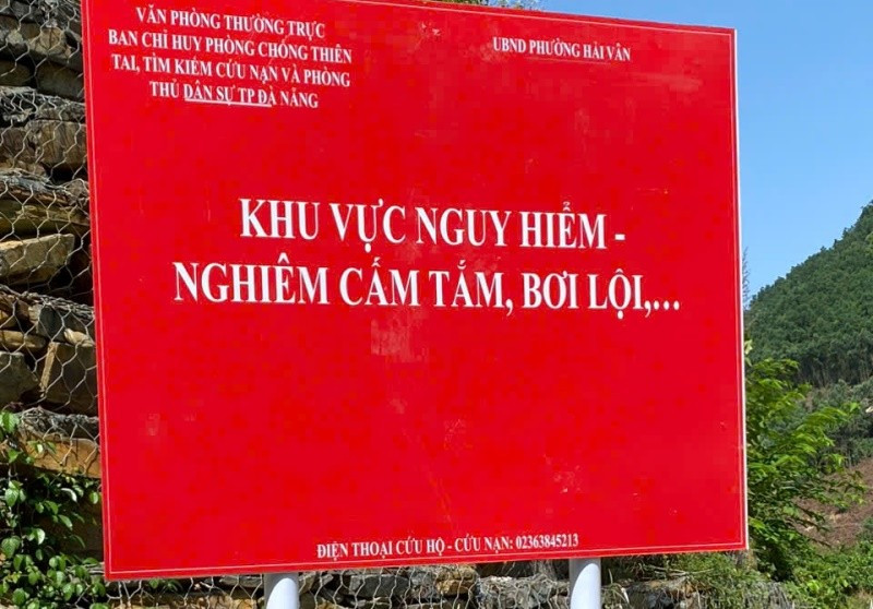 Nơi xảy ra vụ tai nạn đuối nước thương tâm là khu vực cấm tắm, bơi lội. (Ảnh: Công an cung cấp)