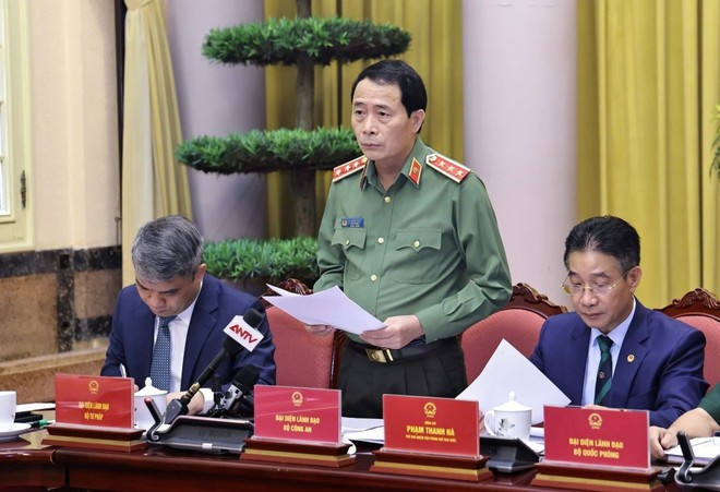 Thượng tướng Lê Quốc Hùng, Thứ trưởng Bộ Công an phát biểu. (Ảnh: An Đăng/TTXVN) Thượng tướng Lê Quốc Hùng, Thứ trưởng Bộ Công an phát biểu. (Ảnh: An Đăng/TTXVN)