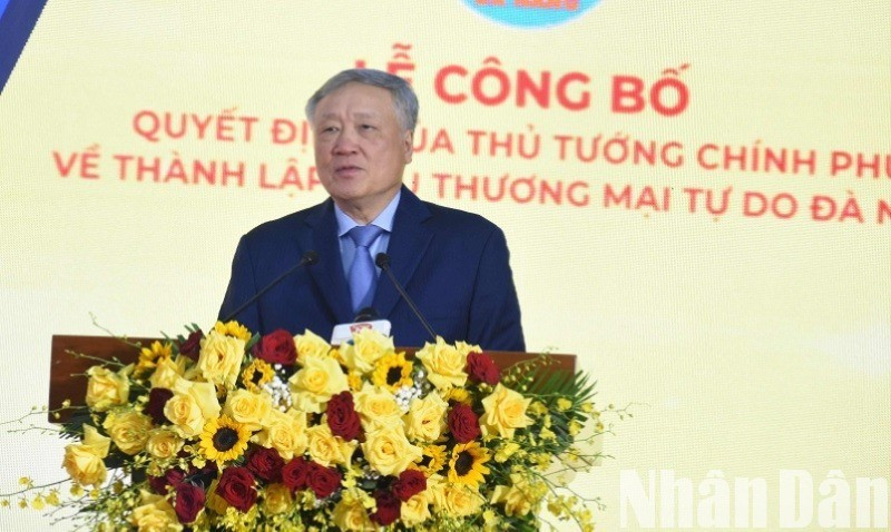 Phó Thủ tướng Thường trực Nguyễn Hòa Bình phát biểu chỉ đạo tại buổi lễ. (Ảnh: ANH ĐÀO) dsc-0397-8194.jpg