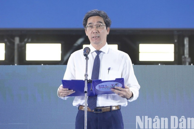 Phó Chủ tịch Ủy ban nhân dân thành phố Đà Nẵng Trần Chí Cường phát biểu khai mạc lễ hội. (Ảnh: ANH ĐÀO) 44ec94ecade21abc43f3-1046.jpg