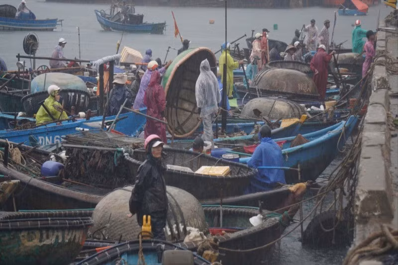 Chủ tịch Ủy ban nhân dân thành phố Đà Nẵng yêu cầu các đơn vị chức năng sẵn sàng ứng phó bão WIPHA .