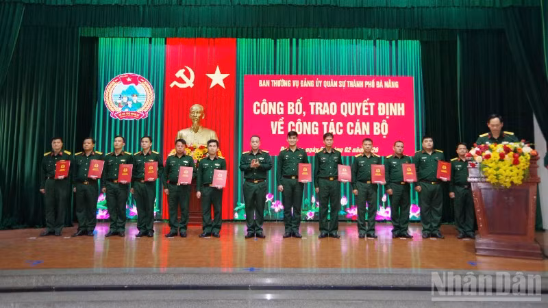 Tiếp tục điều động 56 sĩ quan chính quy bổ nhiệm giữ chức Chính trị viên phó Ban Chỉ huy quân sự các phường, xã tại Đà Nẵng.