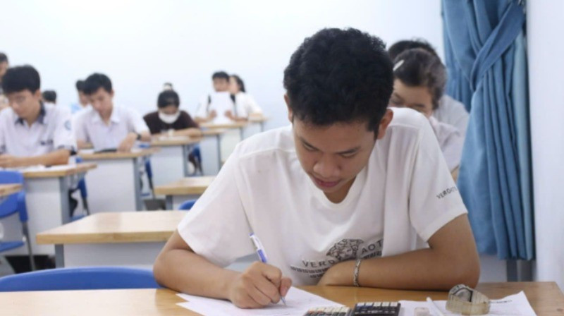 Thí sinh tham gia Kỳ thi đánh giá năng lực đợt 2. 