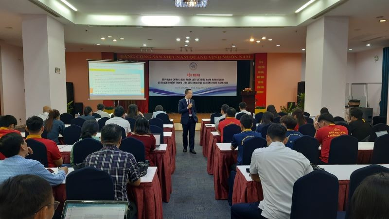 Quang cảnh buổi tập huấn.