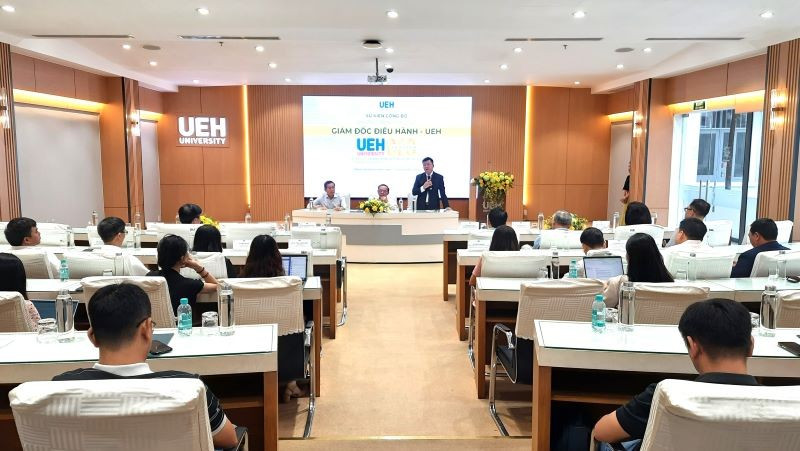 Quang cảnh buổi ra mắt Chương trình Giám đốc điều hành-UEH.