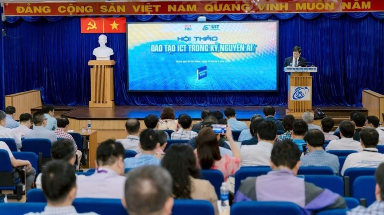 Trường đại học Công nghệ thông tin tổ chức hội thảo.