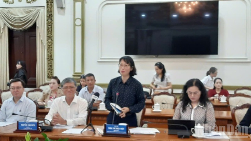 Phó Chủ tịch Ủy ban nhân dân Thành phố Hồ Chí Minh Trần Thị Diệu Thúy phát biểu tại buổi làm việc. 