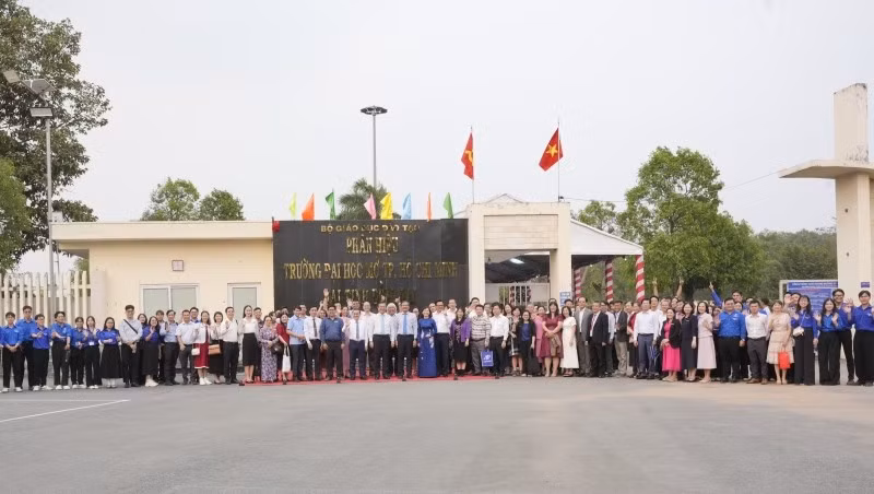 Phân hiệu Trường đại học Mở Thành phố Hồ Chí Minh tại tỉnh Đồng Nai.