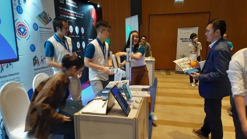 Các đơn vị trưng bày giải pháp chuyển đổi số tại Triển lãm và Hội nghị Tech4life được tổ chức tại Thành phố Hồ Chí Minh.