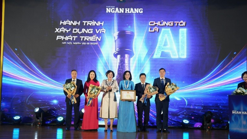 Thời báo Ngân hàng được Thống đốc Ngân hàng Nhà nước tặng bằng khen vì đã có thành tích xuất sắc trong công tác truyền thông chủ trương, chính sách, các Nghị quyết lớn của Đảng và Nhà nước