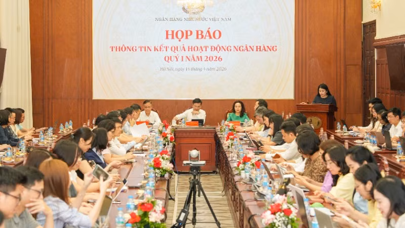 Toàn cảnh cuộc họp báo.