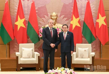 Chủ tịch Quốc hội Trần Thanh Mẫn và Chủ tịch Hạ viện Cộng hòa Belarus Igor Sergeyenko.