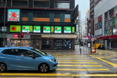 Đường phố Hong Kong sau khi các phương tiện công cộng bị tạm dừng. (Ảnh: Mạc Luyện/PV TTXVN tại Hong Kong)