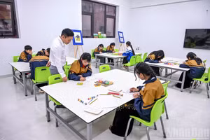 Trường phổ thông nội trú liên cấp Si Pa Phìn, tỉnh Điện Biên, hoàn thành từ đầu năm 2026, là nơi sinh hoạt, học tập tiện nghi, khang trang cho gần 1.100 học sinh và cán bộ, giáo viên (Ảnh: THÀNH ĐẠT)