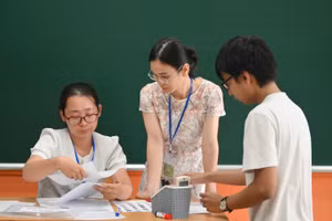 Chấm thi khẩn trương nhưng không được "sót bài", "sót ý" để bảo đảm quyền lợi cho thí sinh