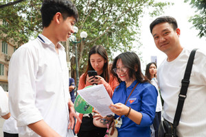 Đề tiếng Anh thi lớp 10 Hà Nội có các dạng bài mới, tiệm cận cách đánh giá hiện đại 