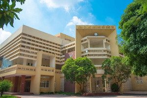 Điểm sàn năm 2025 khối Y, Dược từ 17 đến 20,5 điểm, giảm 2 điểm so với năm trước