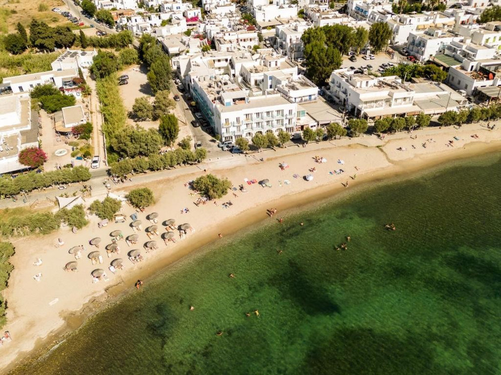 Đảo Cycladic, Hy Lạp. (Ảnh: Booking.com) paros-hy-lap-1.jpg
