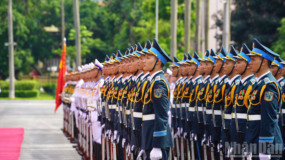 Đại tướng Nguyễn Tân Cương và Đại tướng Songwit Noonpackdee duyệt Đội Danh dự Quân đội Nhân Dân Việt Nam. ndo_br_dsc01650.jpg