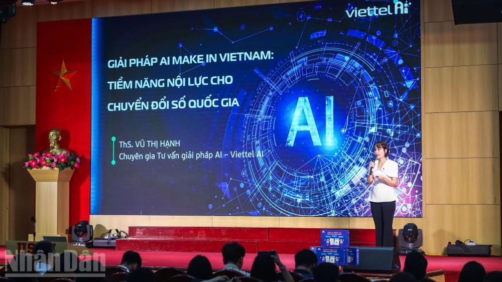Diễn đàn "Sức mạnh AI cho nhà truyền thông trẻ" do Trường đại học Khoa học xã hội và Nhân văn tổ chức quy tụ nhiều diễn giả, doanh nghiệp uy tín chia sẻ về hướng đi của báo chí trong kỷ nguyên mới.
