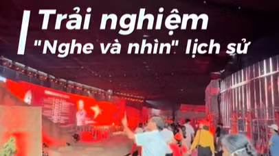 Trải nghiệm "nghe và nhìn" lịch sử tại không gian “95 năm Cờ Đảng soi đường”