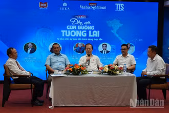Các đại biểu tham gia buổi tọa đàm. (Ảnh: Linh Bảo)