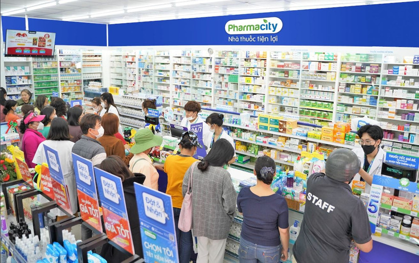 Ngành thực phẩm bổ sung Việt Nam đạt 2,4 tỷ USD năm 2022 và tiếp tục tăng trưởng mạnh, phản ánh nhu cầu chăm sóc sức khỏe chủ động ngày càng cao.