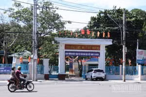 Trường tiểu học Mỹ Hương và Trường tiểu học Đạo Long, thuộc địa bàn phường Phan Rang (tỉnh Khánh Hòa) sáp nhập thành Trường tiểu học Mỹ Hương. (Ảnh: NGUYỄN TRUNG) 