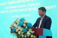 Ông Hoàng Hữu Hạnh, Phó Cục trưởng Cục chuyển đổi số quốc gia (Bộ Khoa học và Công nghệ) phát biểu tại sự kiện. (Ảnh: TL)