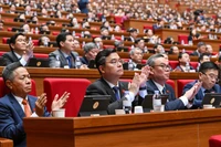 Các đại biểu dự phiên thảo luận ở hội trường chiều 21/1.