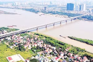 Sông Hồng là trục cảnh quan trung tâm của Thủ đô Hà Nội theo đề án quy hoạch tổng thể Thủ đô Hà Nội, tầm nhìn 100 năm (Ảnh ĐĂNG QUANG)