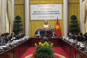 Quang cảnh họp báo.