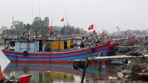 Nhiều tàu cá ở Thanh Hóa đã vào nơi neo đậu, tránh bão.