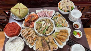 Mâm cỗ Tết truyền thống của người Việt thường rất phong phú, đa dạng. (Ảnh minh họa)