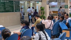 Nắng nóng, các bệnh viện chủ động bảo vệ sức khỏe người bệnh và nhân viên y tế. (Ảnh minh họa: Đỗ Thoa)