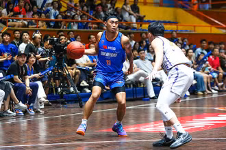 Hanoi Buffaloes lần thứ ba gieo sầu cho Nha Trang Dolphins. (Ảnh: VBA)