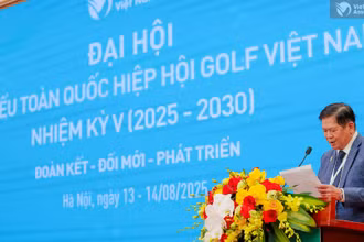 Ông Lê Kiên Thành – Chủ tịch Hiệp hội Golf Việt Nam phát biểu tại Đại hội. (Ảnh: VGA)