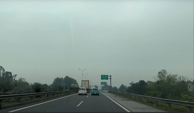 Lần lượt là các cao tốc Cầu Giẽ-Ninh Bình.