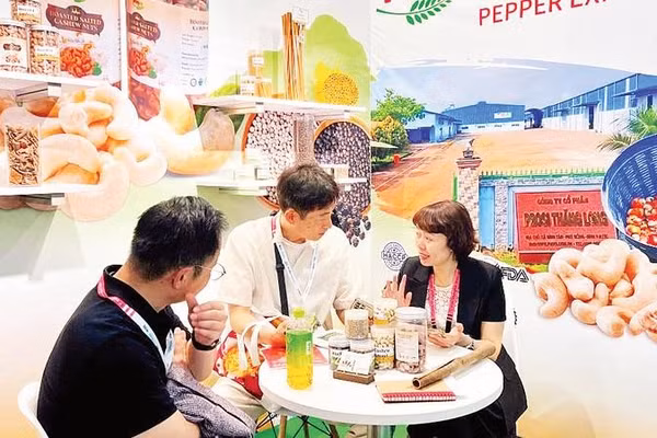 Công ty cổ phần Prosi Thăng Long quảng bá, giới thiệu các mặt hàng nông sản ra thị trường nước ngoài.